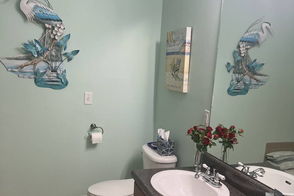 Photo of Bathroom in Shellman Bluff