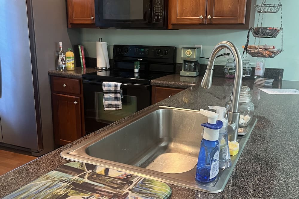 Photo of Kitchen in Shellman Bluff