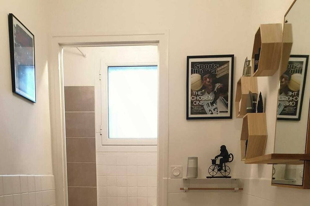 Photo of Bathroom in Toulouges