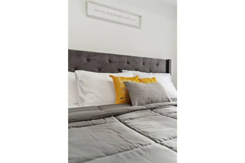 Photo of Bedroom in Pickering