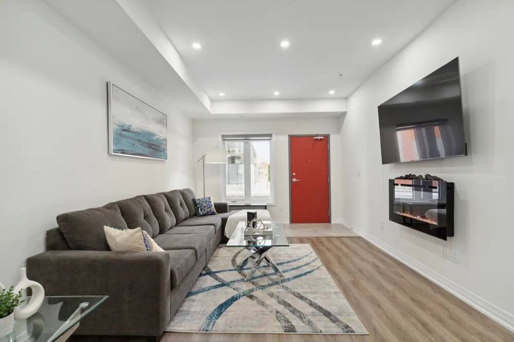 Photo of Livingroom in Pickering