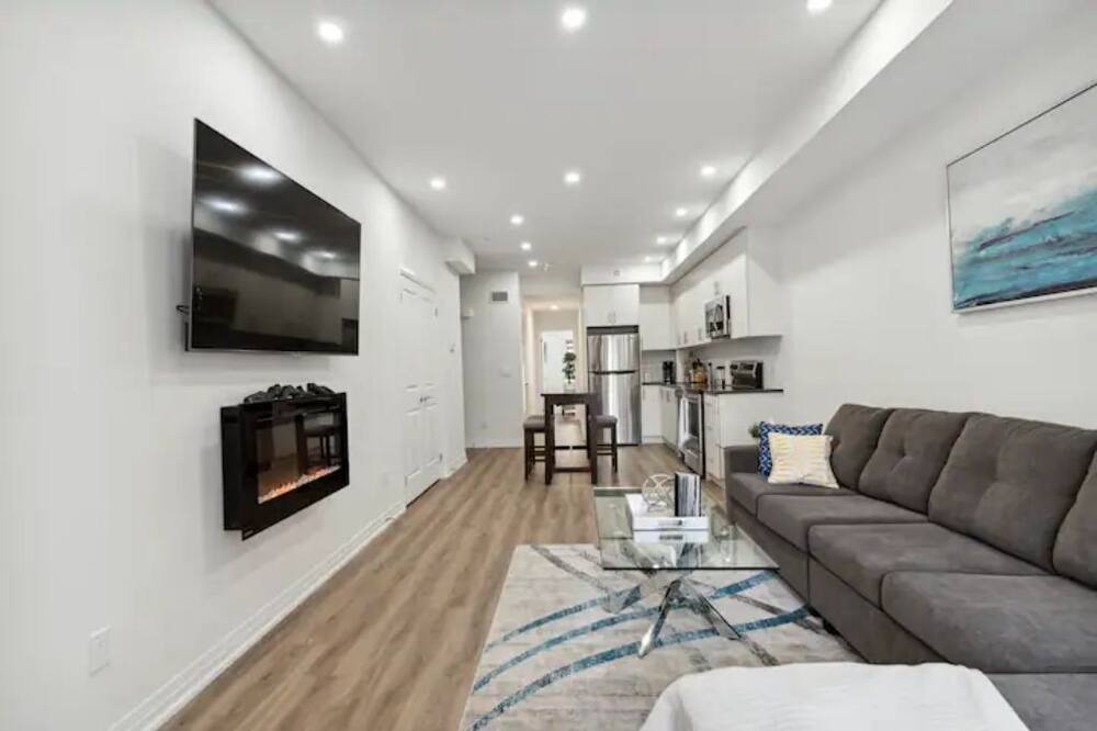 Photo of Livingroom in Pickering