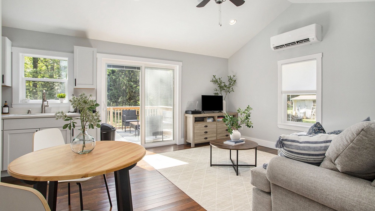 Photo of Livingroom in Harbert
