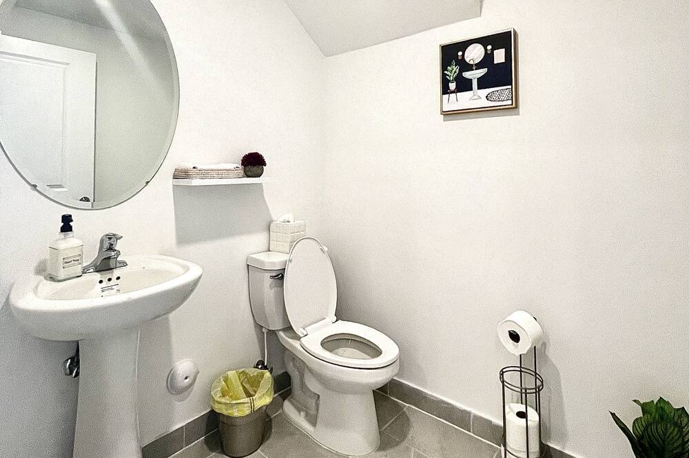 Photo of Bathroom in Homestead