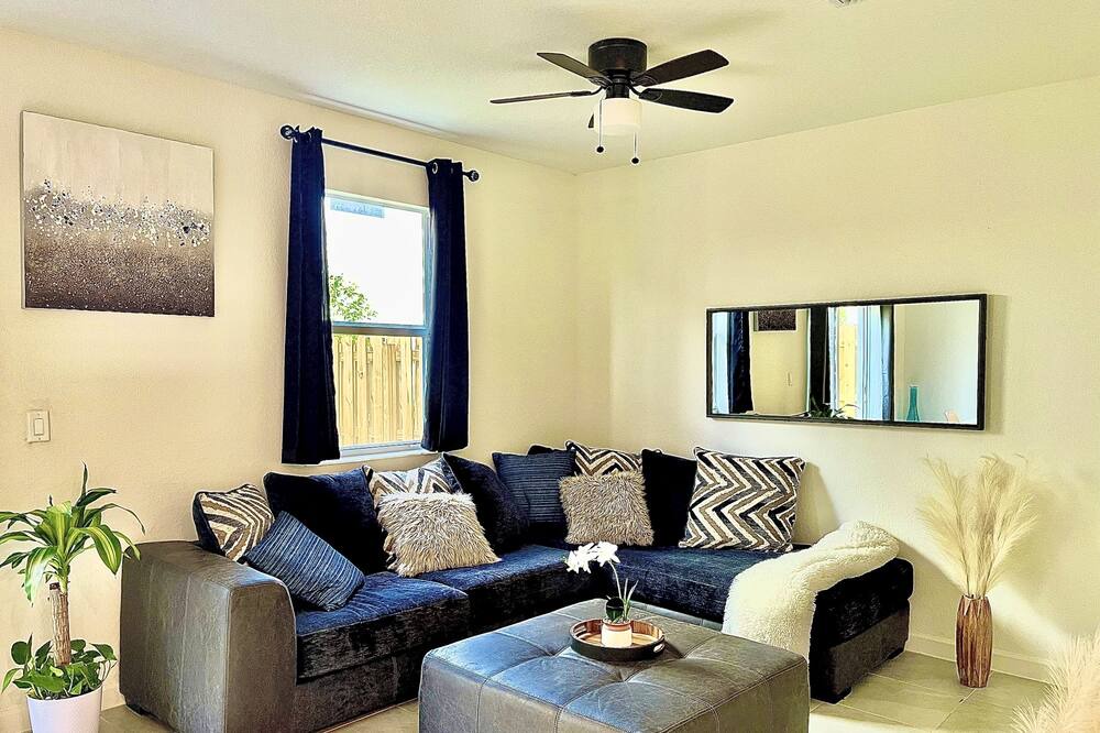 Photo of Livingroom in Homestead
