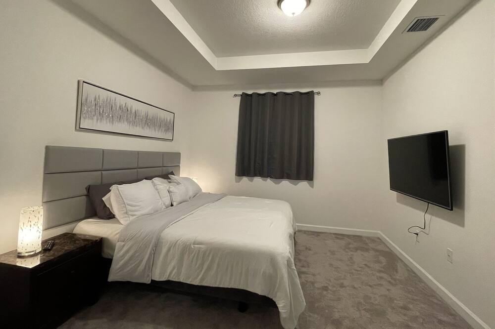 Photo of Bedroom in Homestead