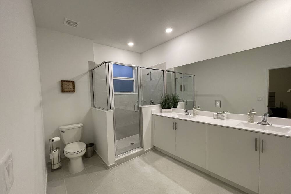 Photo of Bathroom in Homestead