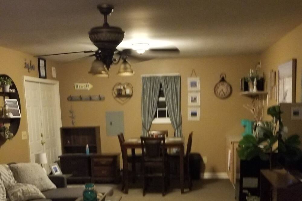Photo of Livingroom in Rains