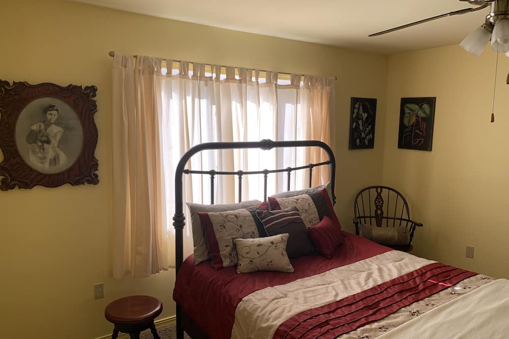 Photo of Bedroom in Mammoth Spring