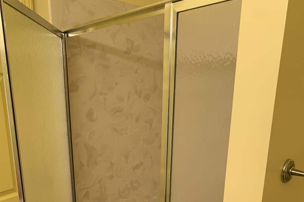 Photo of Bathroom in Mammoth Spring