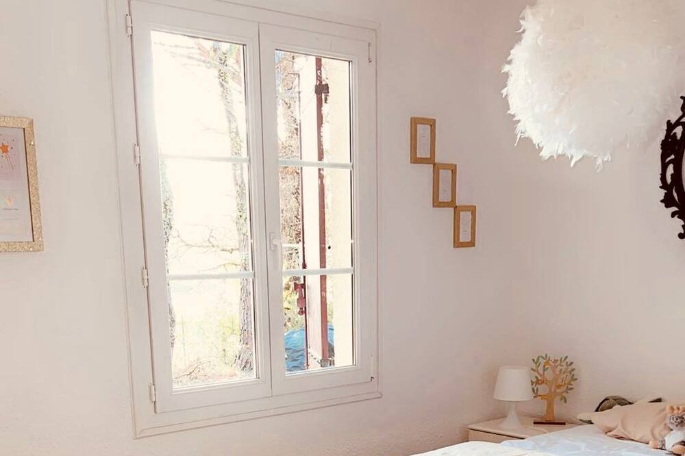 Photo of Bedroom in Saint-Andre-d'Olerargues
