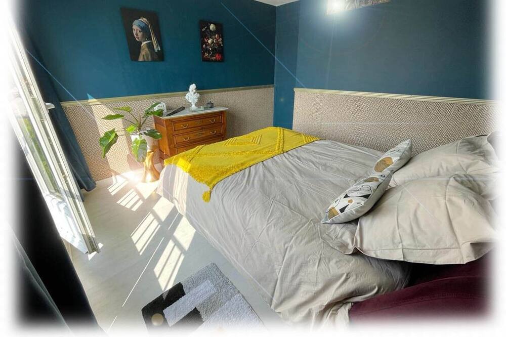 Photo of Bedroom in Graville