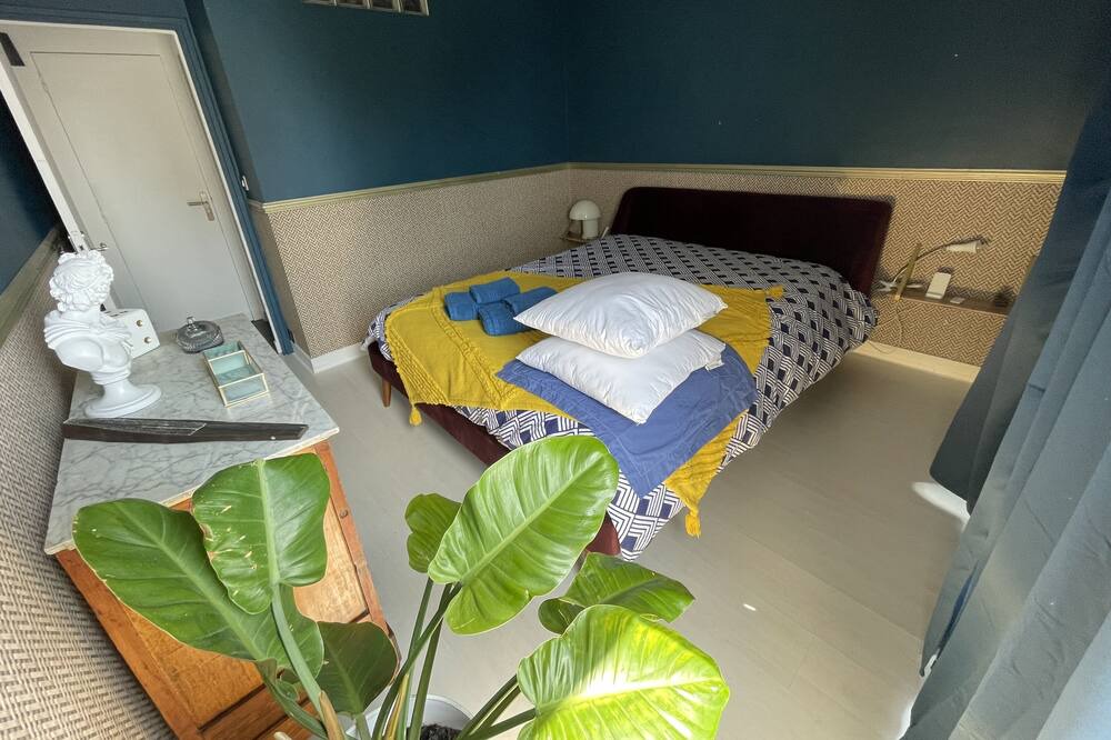 Photo of Bedroom in Graville
