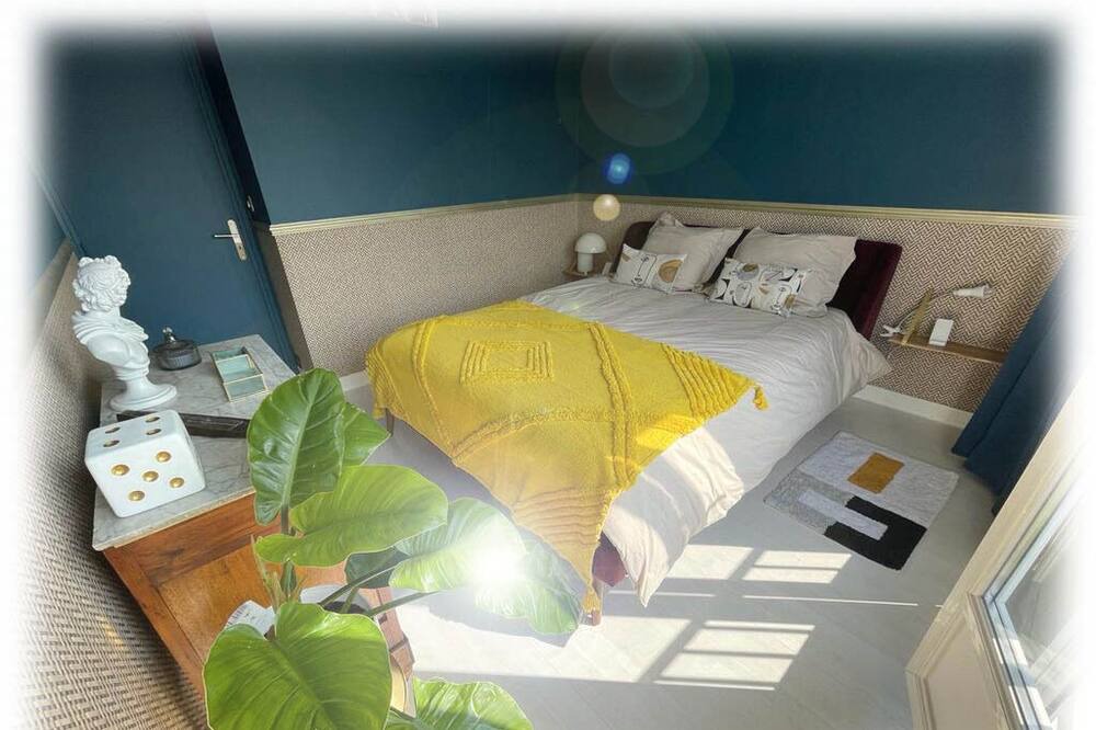 Photo of Bedroom in Graville