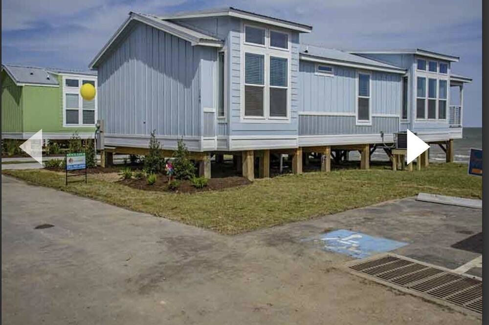 Photo of Outdoor in Beach City