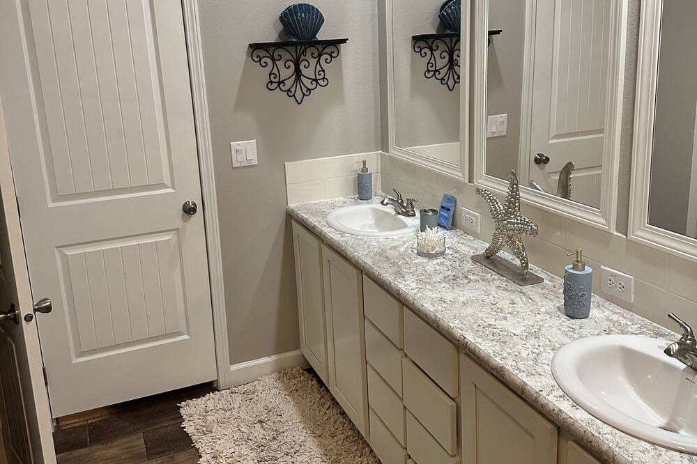 Photo of Bathroom in Beach City