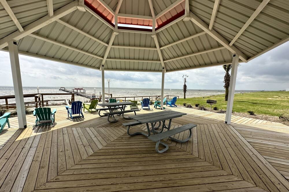 Photo of Patio Balcony in Beach City