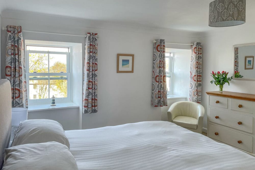 Photo of Bedroom in Perranuthnoe