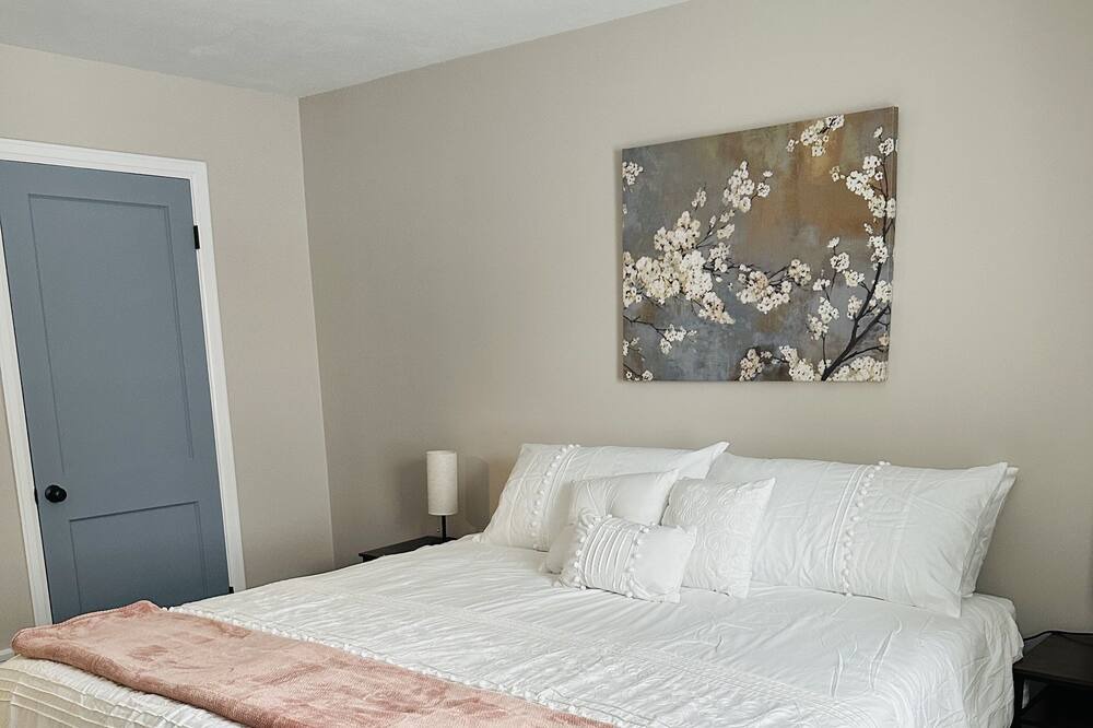 Photo of Bedroom in Sherrill