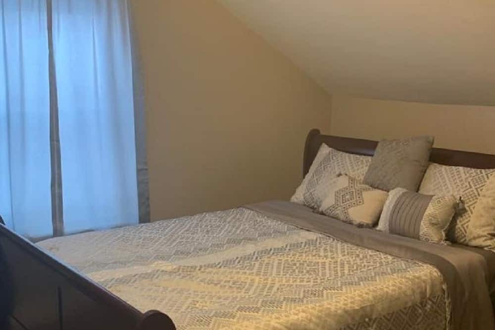 Photo of Bedroom in North Canton