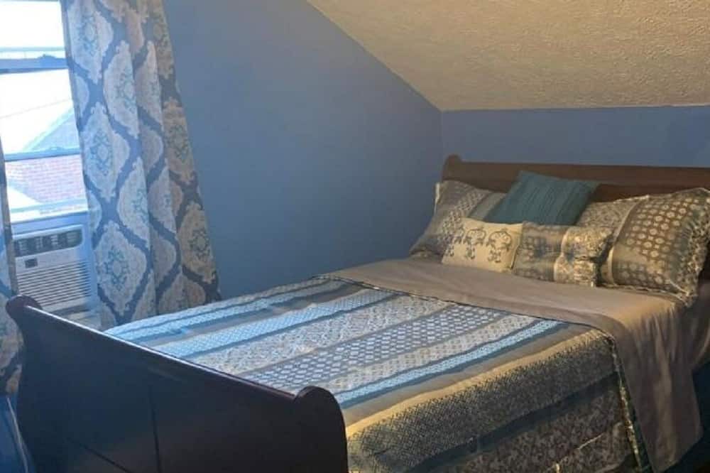 Photo of Bedroom in North Canton