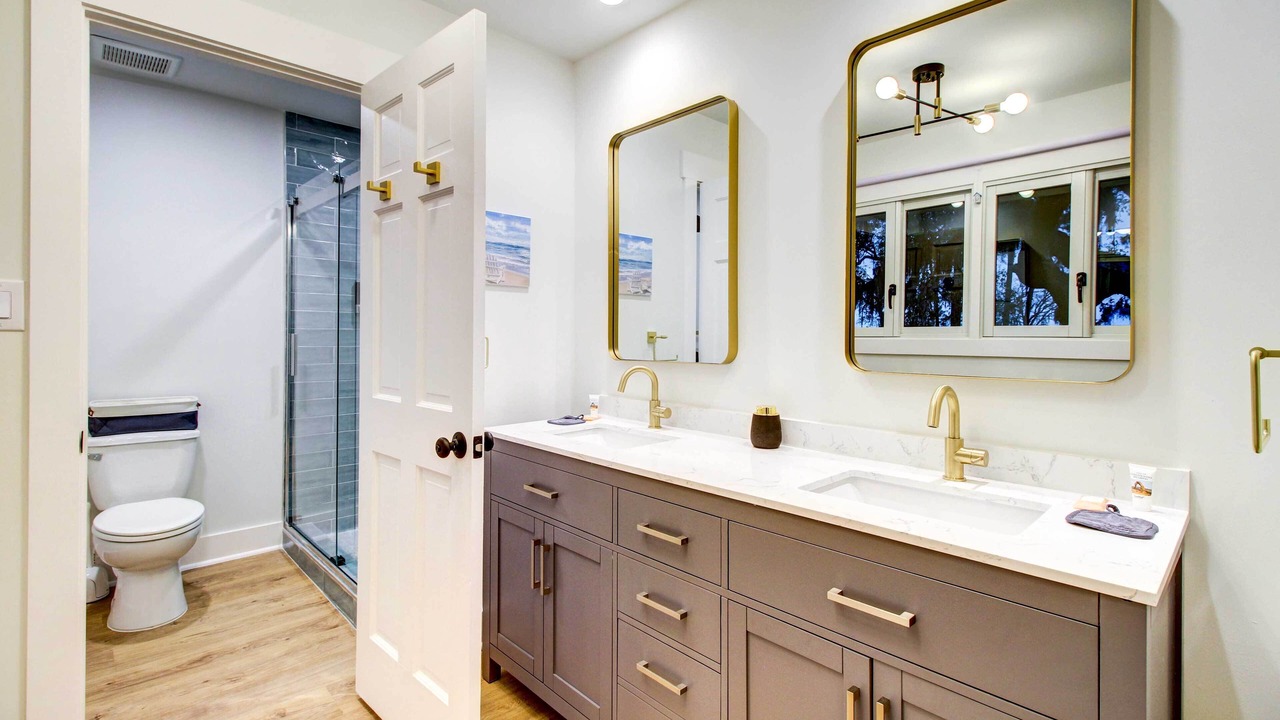 Photo of Others in Richmond Hill