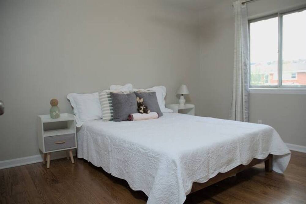 Photo of Bedroom in Hollins