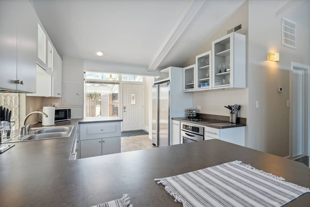 Photo of Kitchen in Wolverine Lake