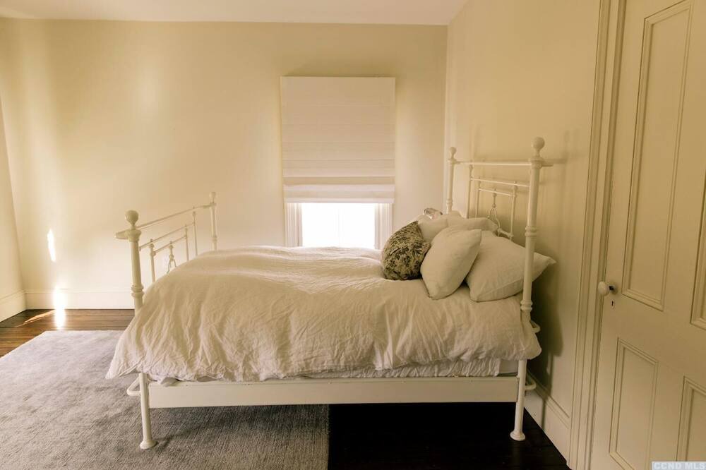Photo of Bedroom in Claverack-Red Mills