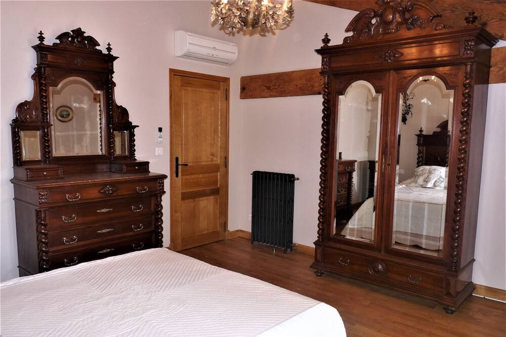Photo of Bedroom in Alzonne