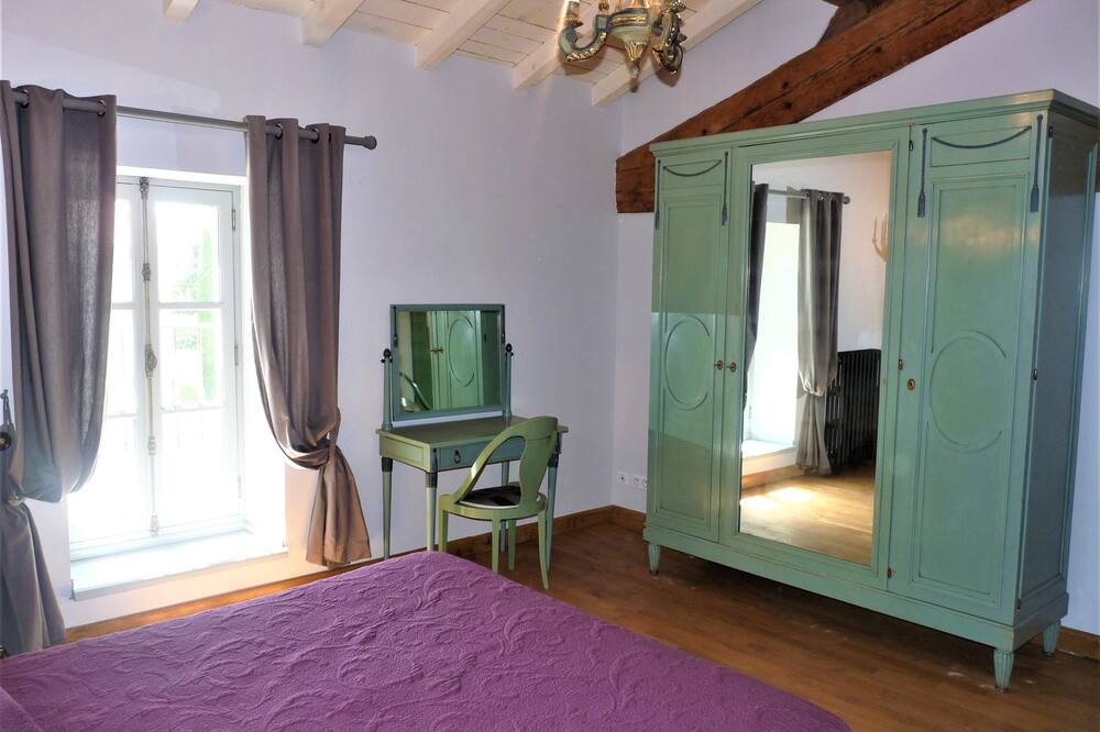 Photo of Bedroom in Alzonne