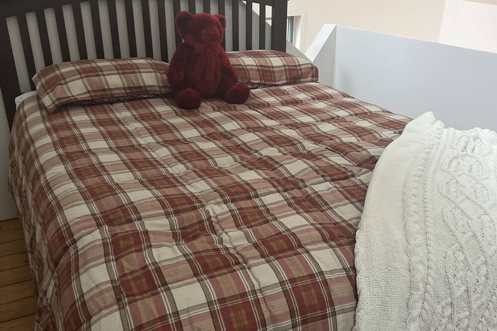 Photo of Bedroom in East Central Washington