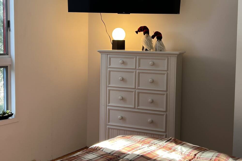 Photo of Bedroom in East Central Washington