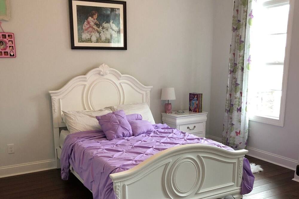 Photo of Bedroom in Brunswick