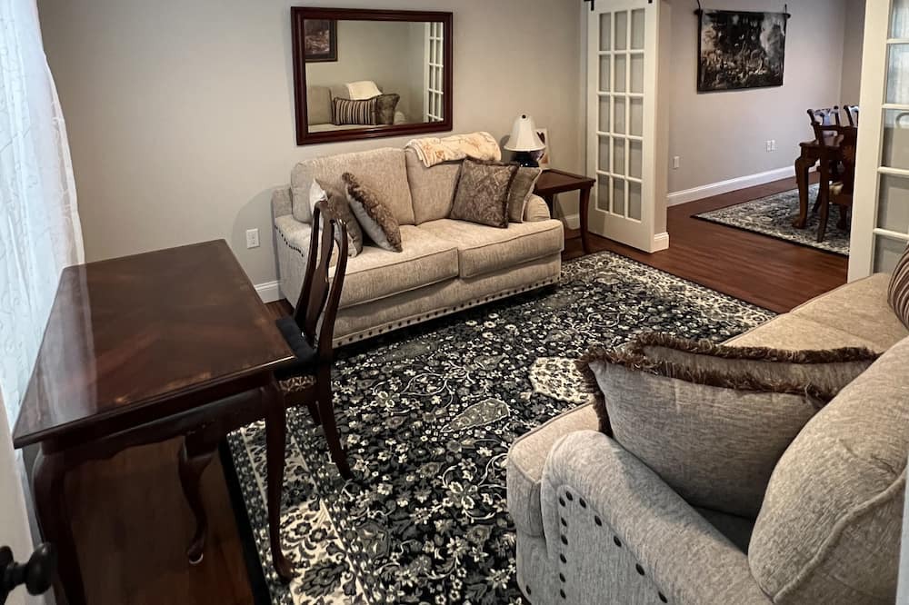 Photo of Livingroom in Ephrata