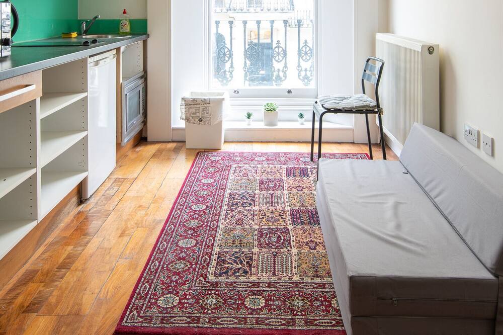 Photo of Bedroom in Queen's Gate