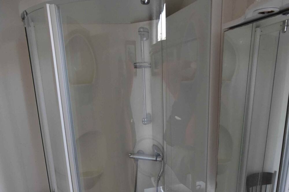 Photo of Bathroom in Saint-Aubin-sur-Scie