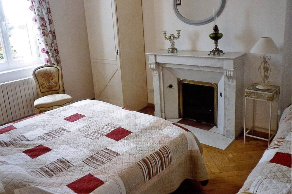 Photo of Bedroom in Lintot