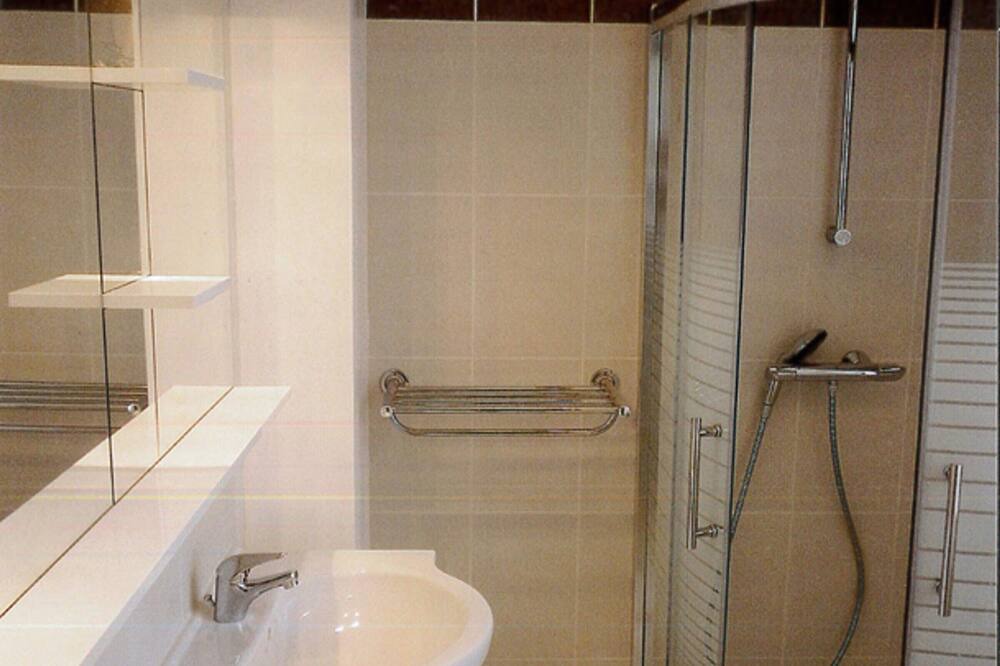 Photo of Bathroom in Lintot