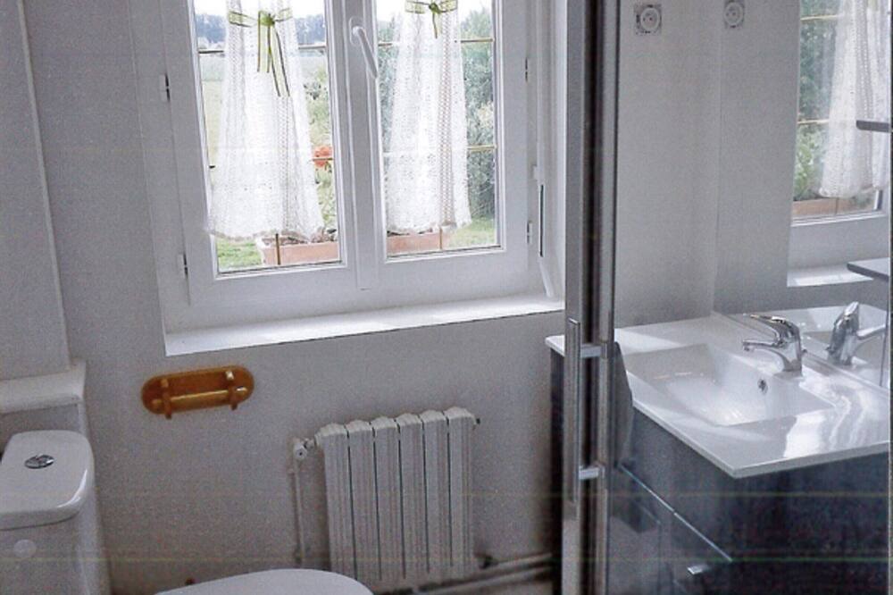 Photo of Bathroom in Lintot
