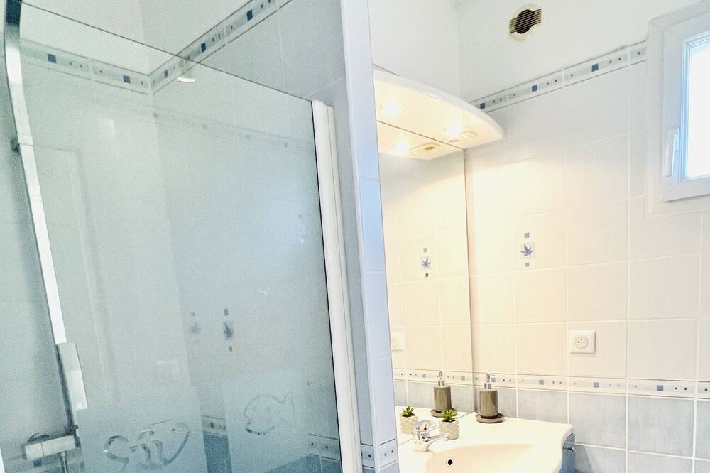 Photo of Bathroom in Nort-sur-Erdre