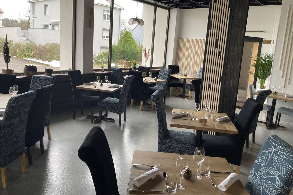 Photo of Others in Seingbouse