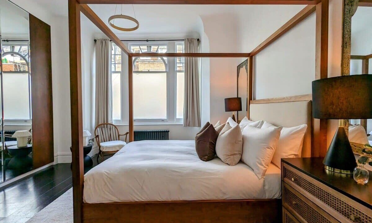 Photo of Others in Belsize