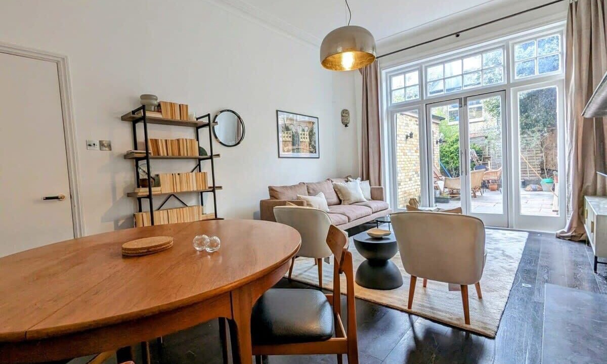 Photo of Others in Belsize