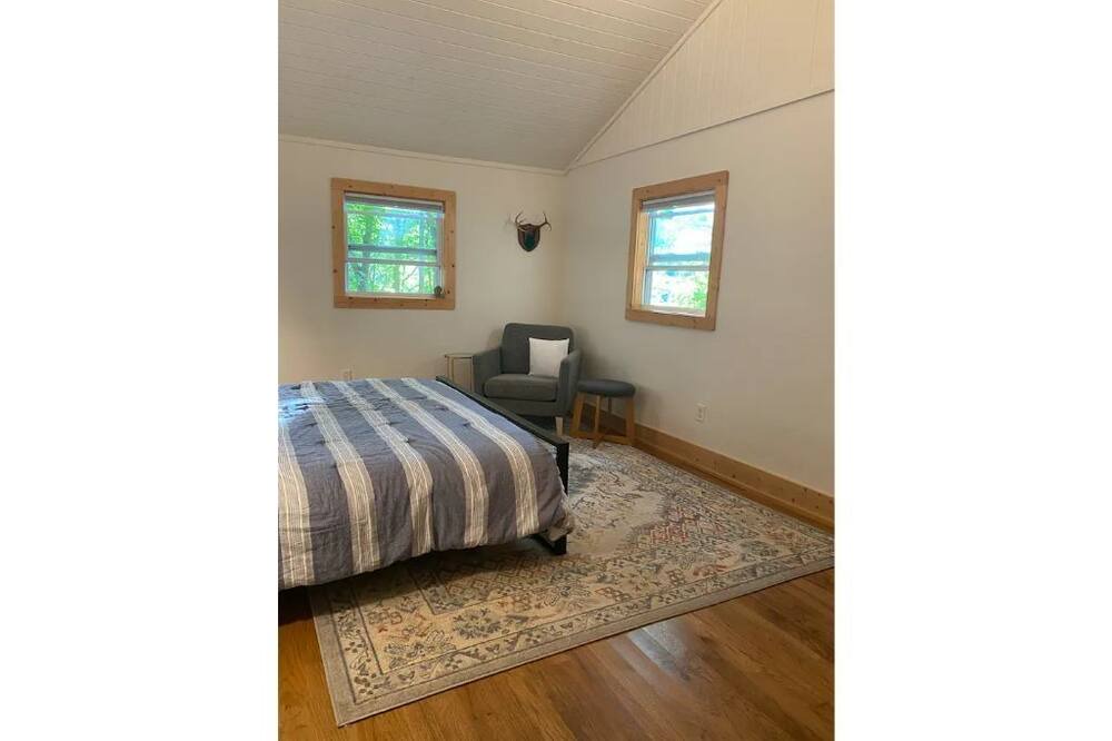 Photo of Bedroom in Cattail Creek
