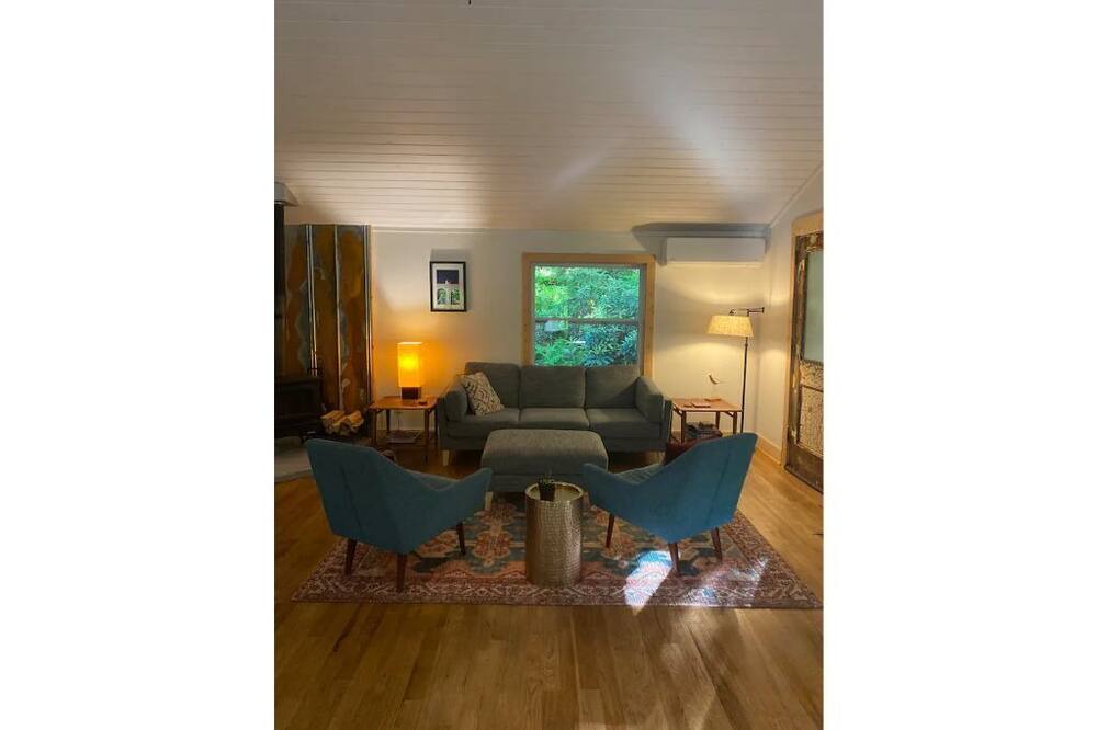 Photo of Livingroom in Cattail Creek