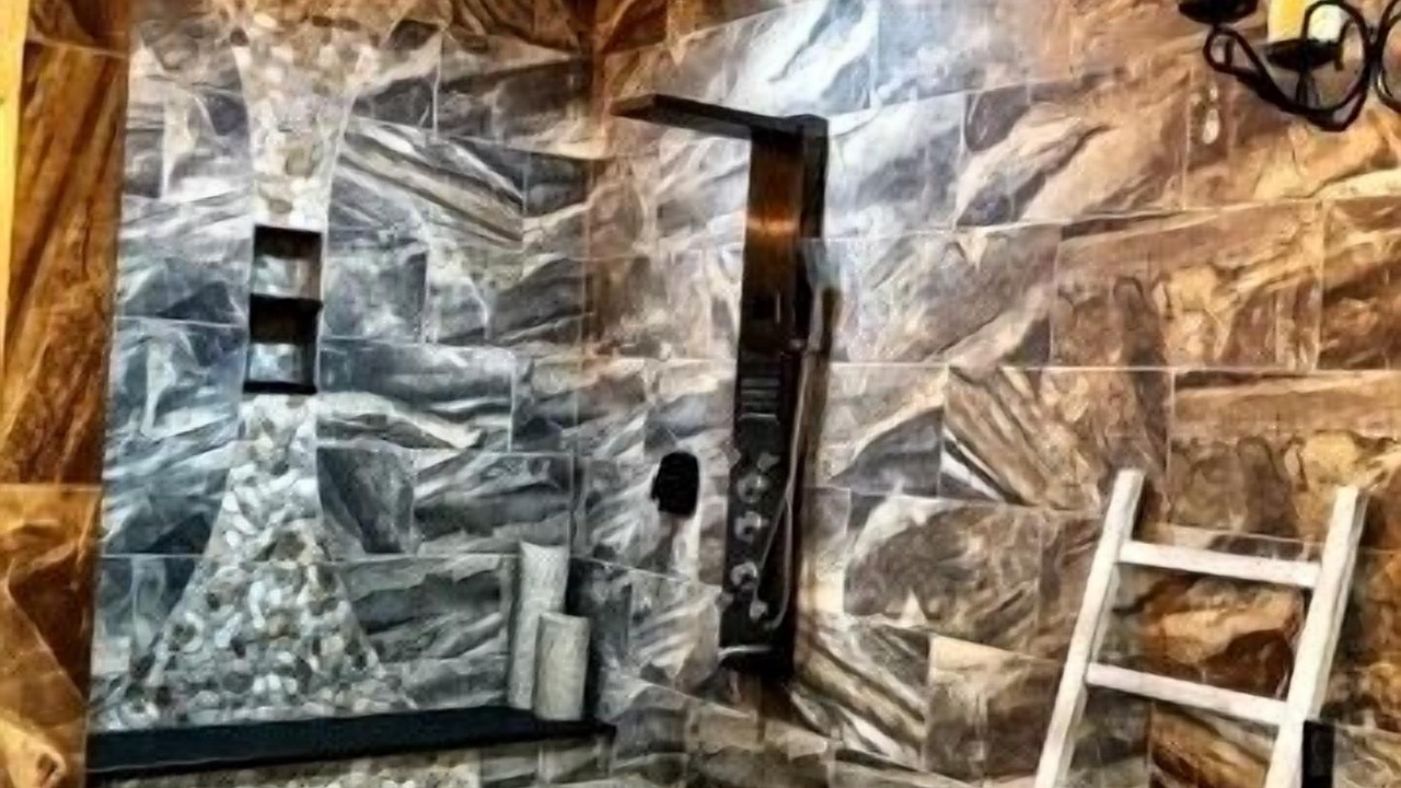 Photo of Bathroom in Mount Ida