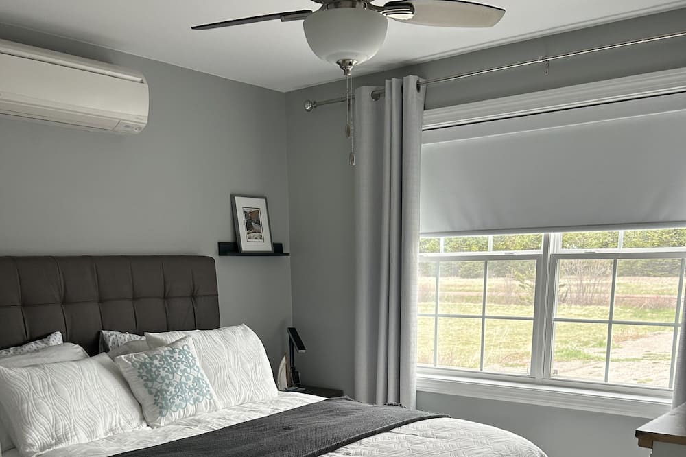 Photo of Bedroom in Economy
