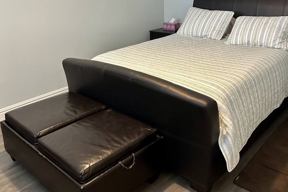 Photo of Bedroom in Economy