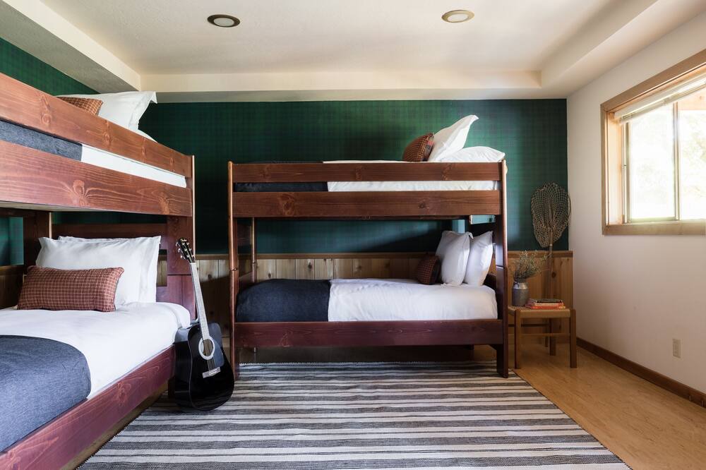Photo of Bedroom in Kingswood Estates